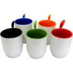 Tazas de Cerámica Blancas con interior de color y cuchara
